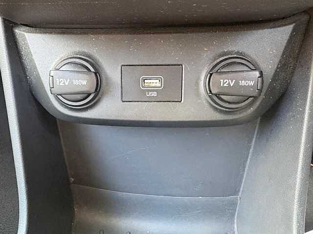 Hyundai IONIQ 38.3kWh Premium Hatchback 5dr Electric Auto (136 ps) White