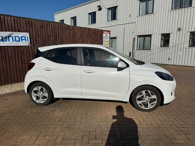Hyundai I10 1.0 SE Connect Hatchback 5dr Petrol Manual Euro 6 (s/s) (67 ps) White