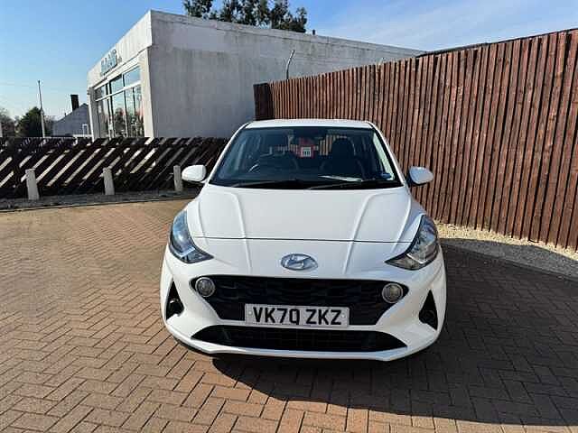 Hyundai I10 1.0 SE Connect Hatchback 5dr Petrol Manual Euro 6 (s/s) (67 ps) White