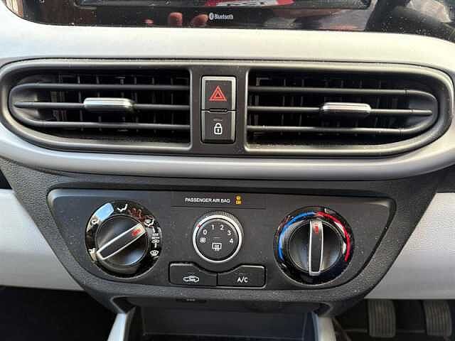 Hyundai I10 1.0 Premium Hatchback 5dr Petrol Manual Euro 6 (s/s) (67 ps) Red