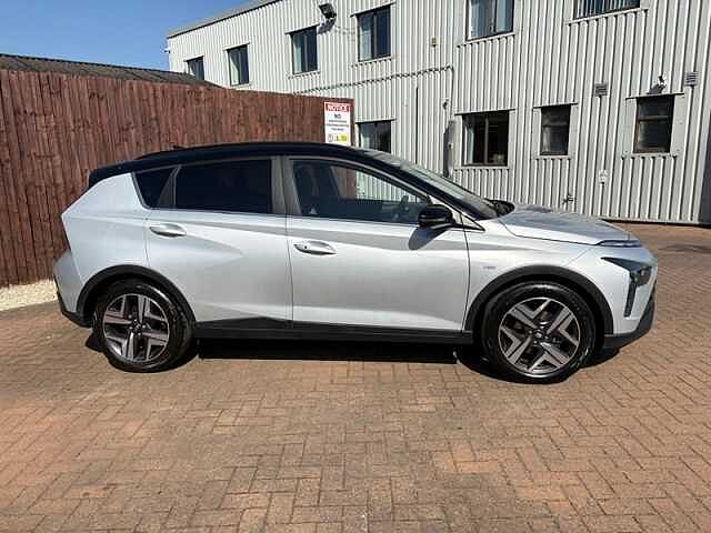 Hyundai BAYON 1.0 T-GDi MHEV Ultimate SUV 5dr Petrol Hybrid Manual Euro 6 (s/s) (120 ps) Silver