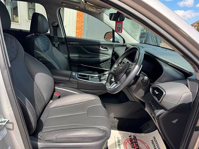 Hyundai SANTA FE 1.6 h T-GDi Ultimate SUV 5dr Petrol Hybrid Auto 4WD Euro 6 (s/s) (230 ps) Silver