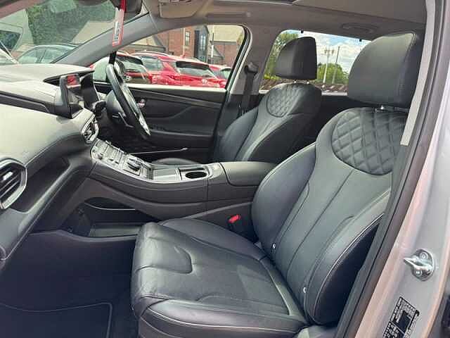 Hyundai SANTA FE 1.6 h T-GDi Ultimate SUV 5dr Petrol Hybrid Auto 4WD Euro 6 (s/s) (230 ps) Silver