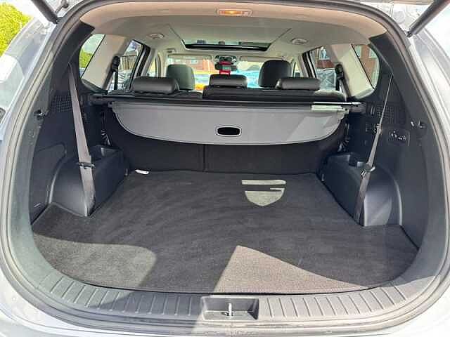 Hyundai SANTA FE 1.6 h T-GDi Ultimate SUV 5dr Petrol Hybrid Auto 4WD Euro 6 (s/s) (230 ps) Silver