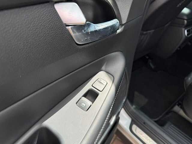 Hyundai SANTA FE 1.6 h T-GDi Ultimate SUV 5dr Petrol Hybrid Auto 4WD Euro 6 (s/s) (230 ps) Silver