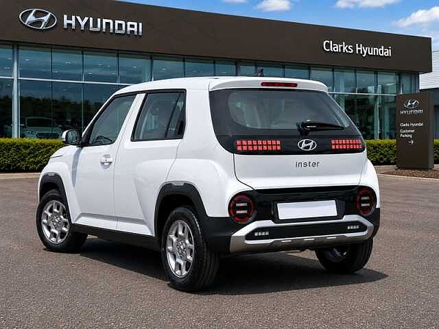 Hyundai INSTER Long Range 49kWh 01 Auto 5dr White